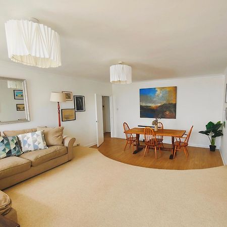 Stunning Seafront Flat,St Leonards Appartement Buitenkant foto